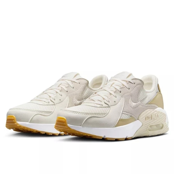 Nike Shoes - Nike Air Max Excee Women's Shoe Size 9.5